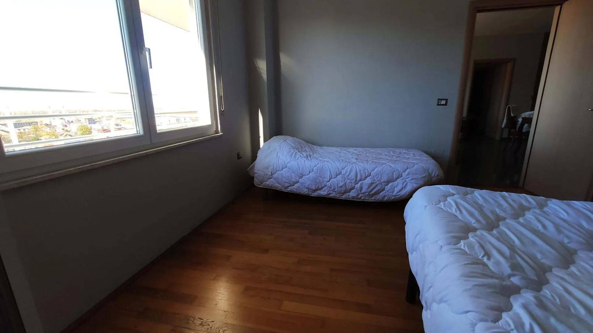 Sunny Side Apartment Shkoder Albania 0*,  Albania