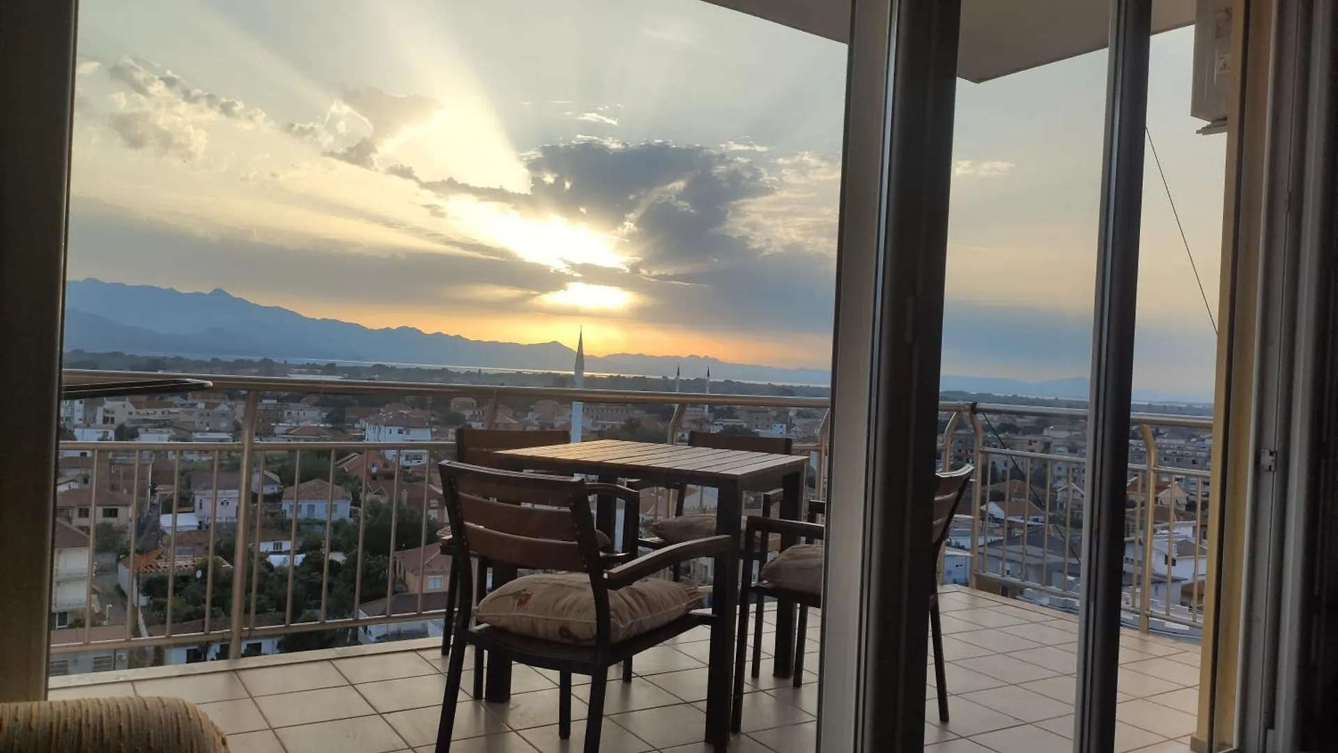 Sunny Side Apartment Shkoder Albania